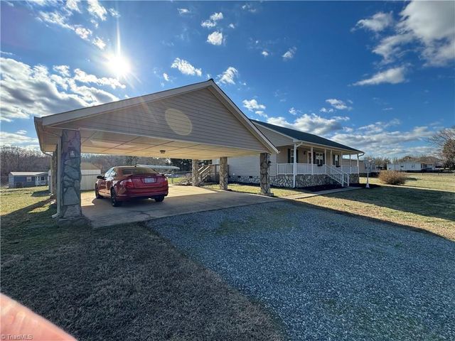 512 R L Norris Road, Linwood, NC 27299