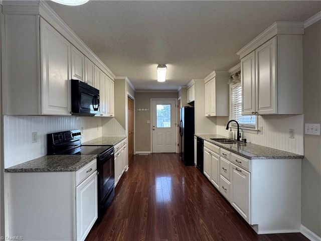 512 R L Norris Road, Linwood, NC 27299