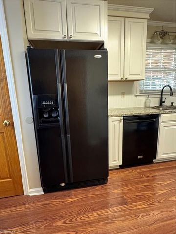 512 R L Norris Road, Linwood, NC 27299