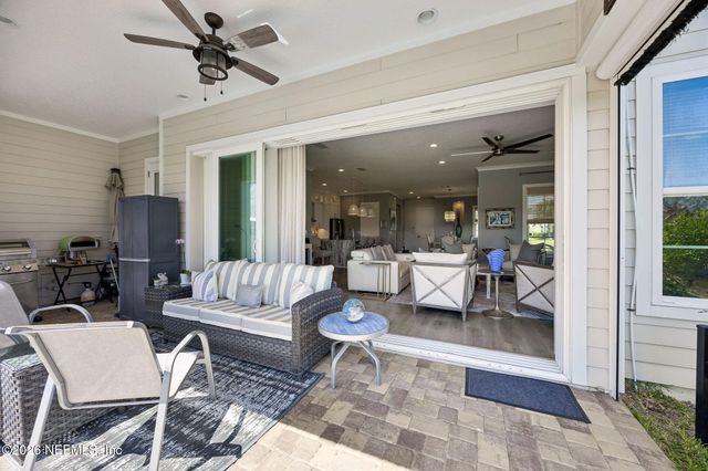 662 RUM RUNNER Way, St. Johns, FL 32259