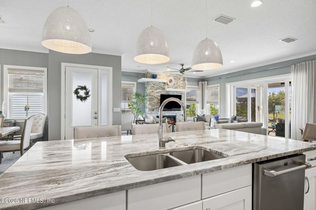 662 RUM RUNNER Way, St. Johns, FL 32259