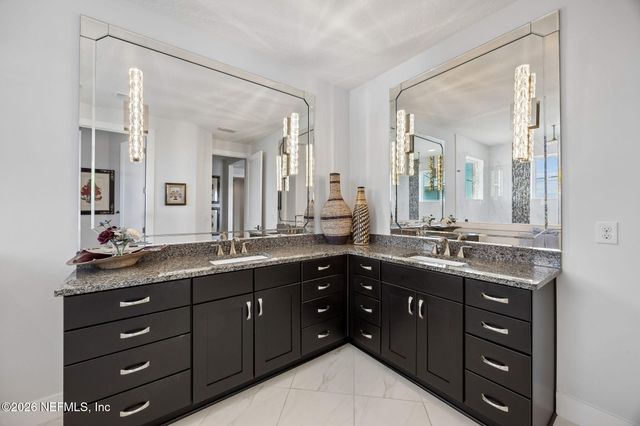 662 RUM RUNNER Way, St. Johns, FL 32259