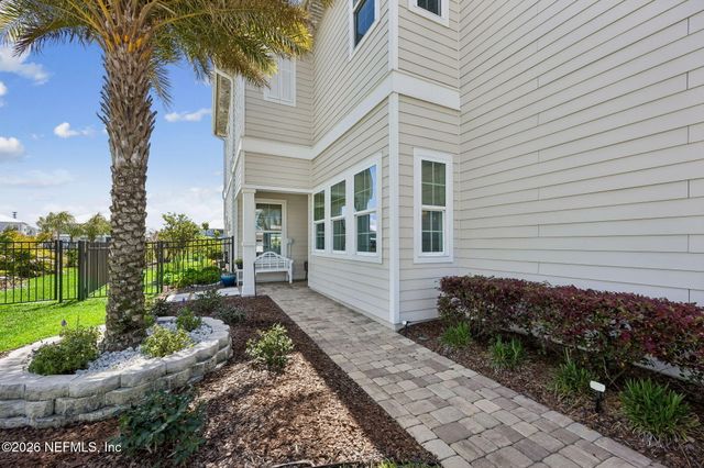 662 RUM RUNNER Way, St. Johns, FL 32259