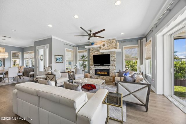 662 RUM RUNNER Way, St. Johns, FL 32259