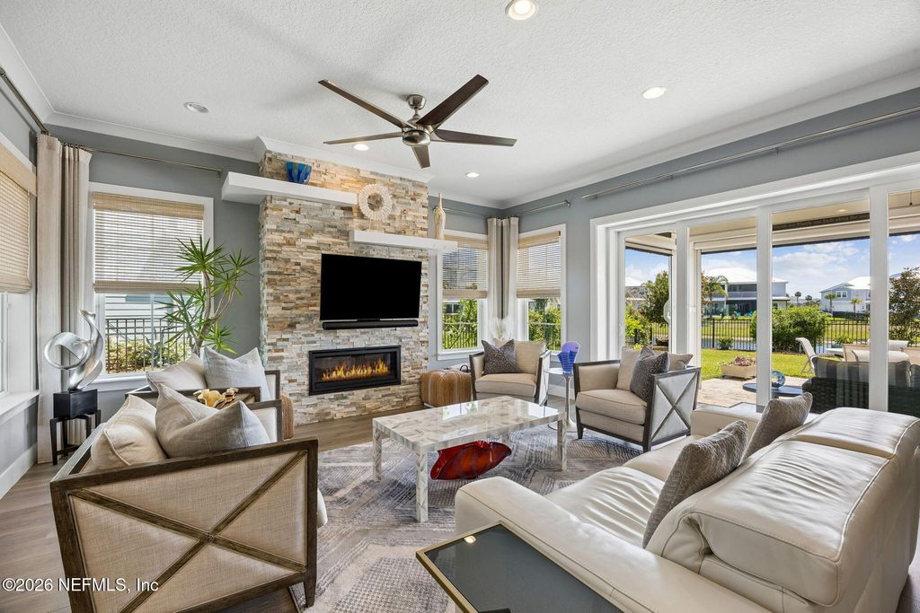 662 RUM RUNNER Way, St. Johns, FL 32259