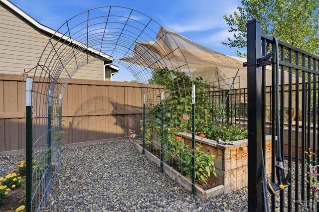 5301 W Strant St, Eagle, ID 83616