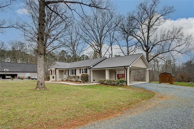 2571 Stutts Road, Asheboro, NC 27205