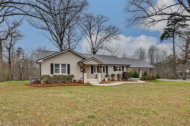 2571 Stutts Road, Asheboro, NC 27205