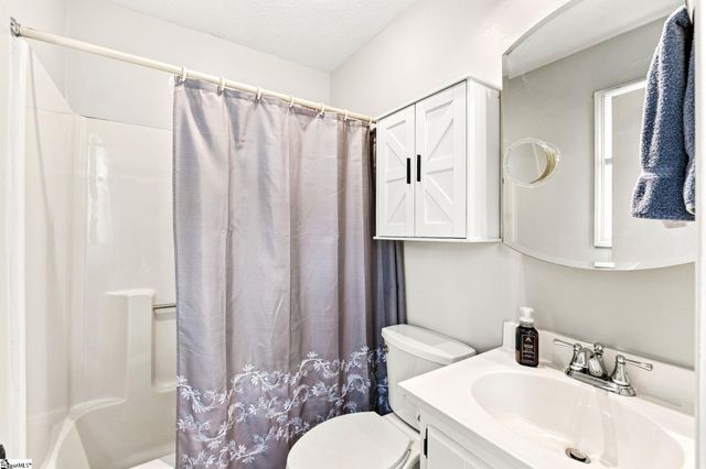320 Bates View Drive, Travelers Rest, SC 29690