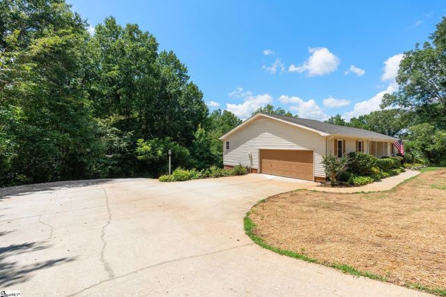 320 Bates View Drive, Travelers Rest, SC 29690