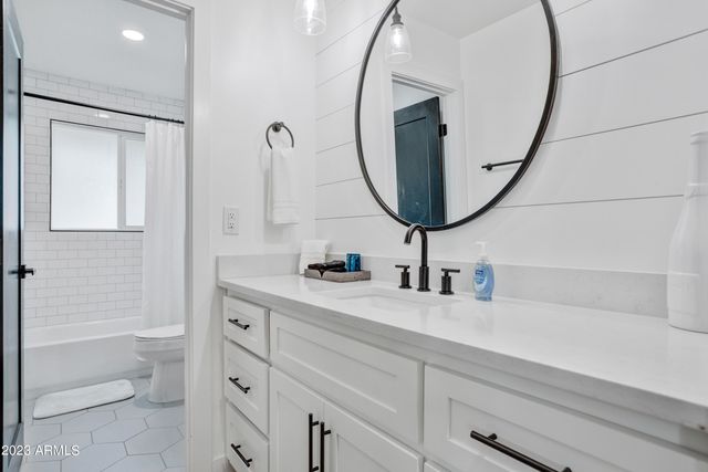 6816 E Vernon Avenue, Scottsdale, AZ 85257