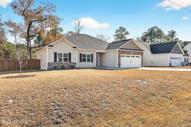 227 Westfield Drive, Richlands, NC 28574