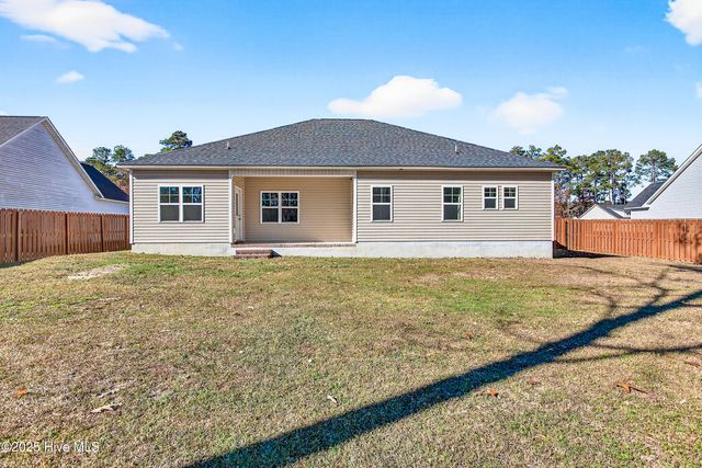 227 Westfield Drive, Richlands, NC 28574