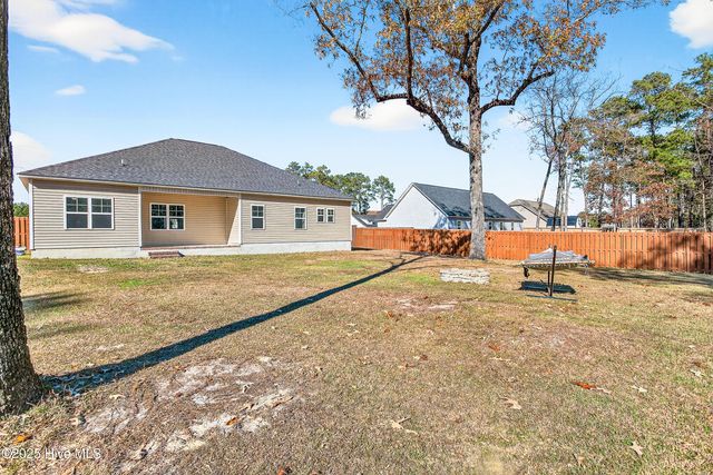 227 Westfield Drive, Richlands, NC 28574