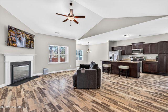 227 Westfield Drive, Richlands, NC 28574