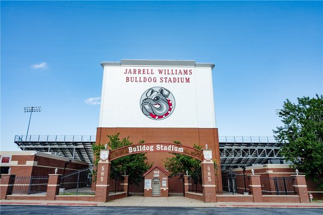 2536 Hay Meadow Street, Springdale, AR 72762