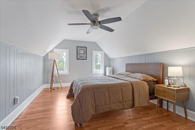 54 Elm St, Millburn Twp., NJ 07041