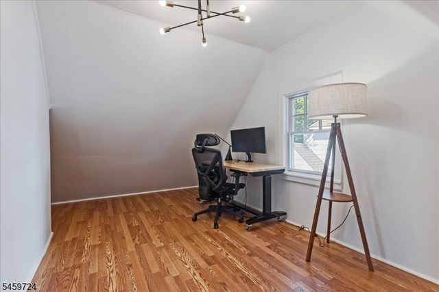 54 Elm St, Millburn Twp., NJ 07041