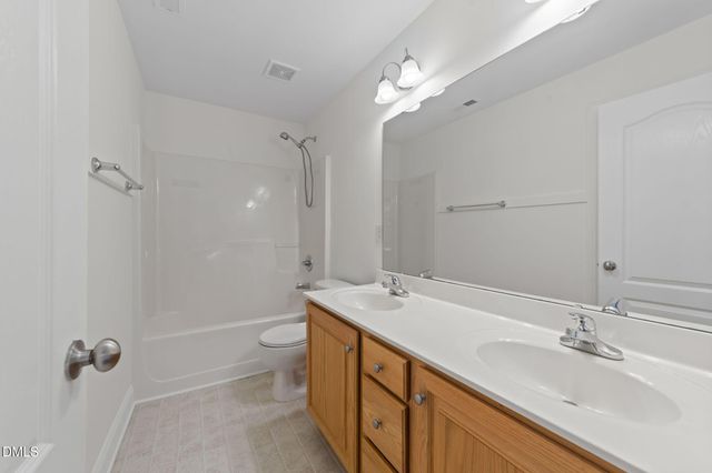 7601 Eagle Chase Drive, Willow Springs, NC 27592