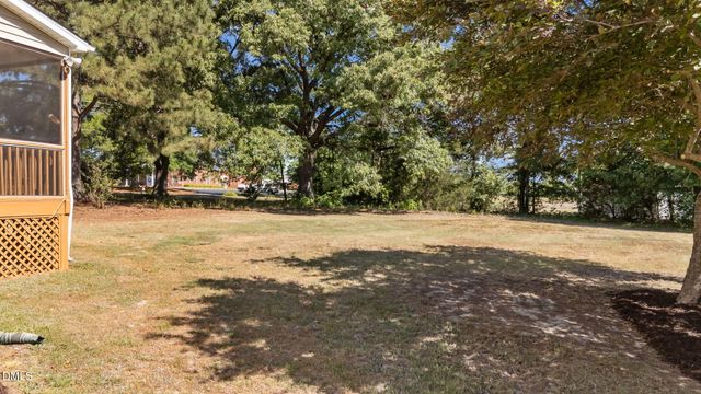 7601 Eagle Chase Drive, Willow Springs, NC 27592