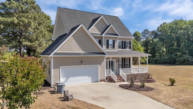 7601 Eagle Chase Drive, Willow Springs, NC 27592