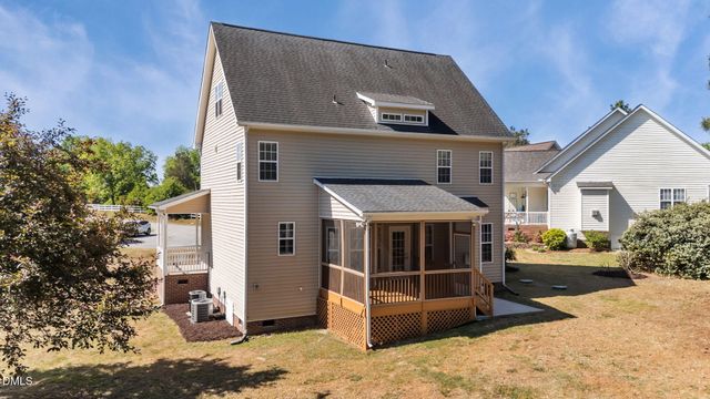 7601 Eagle Chase Drive, Willow Springs, NC 27592