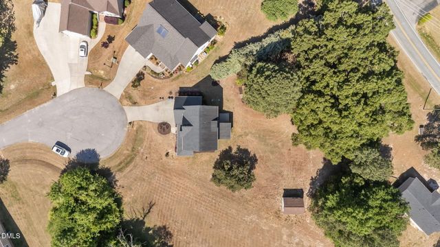 7601 Eagle Chase Drive, Willow Springs, NC 27592