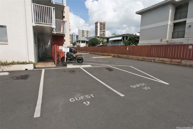 1426 Keeaumoku Street B13, Honolulu, HI 96822