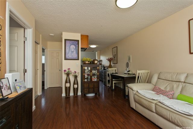 1426 Keeaumoku Street B13, Honolulu, HI 96822
