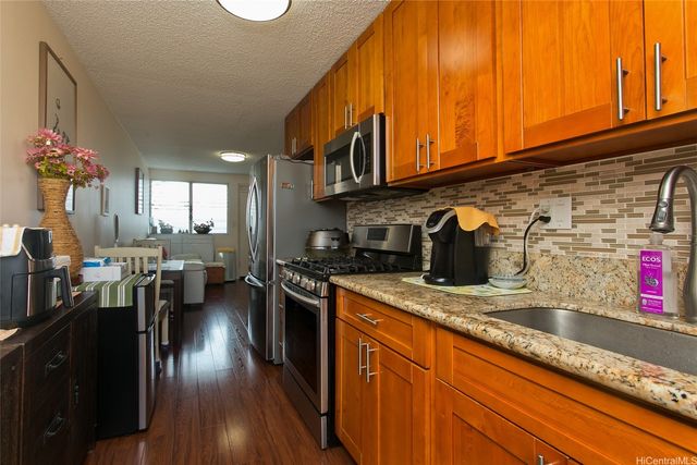 1426 Keeaumoku Street B13, Honolulu, HI 96822