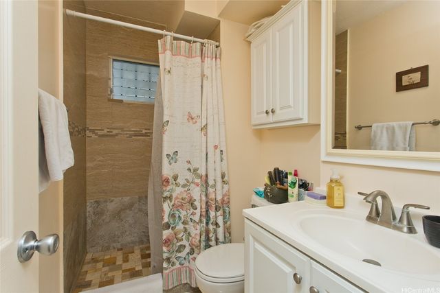 1426 Keeaumoku Street B13, Honolulu, HI 96822