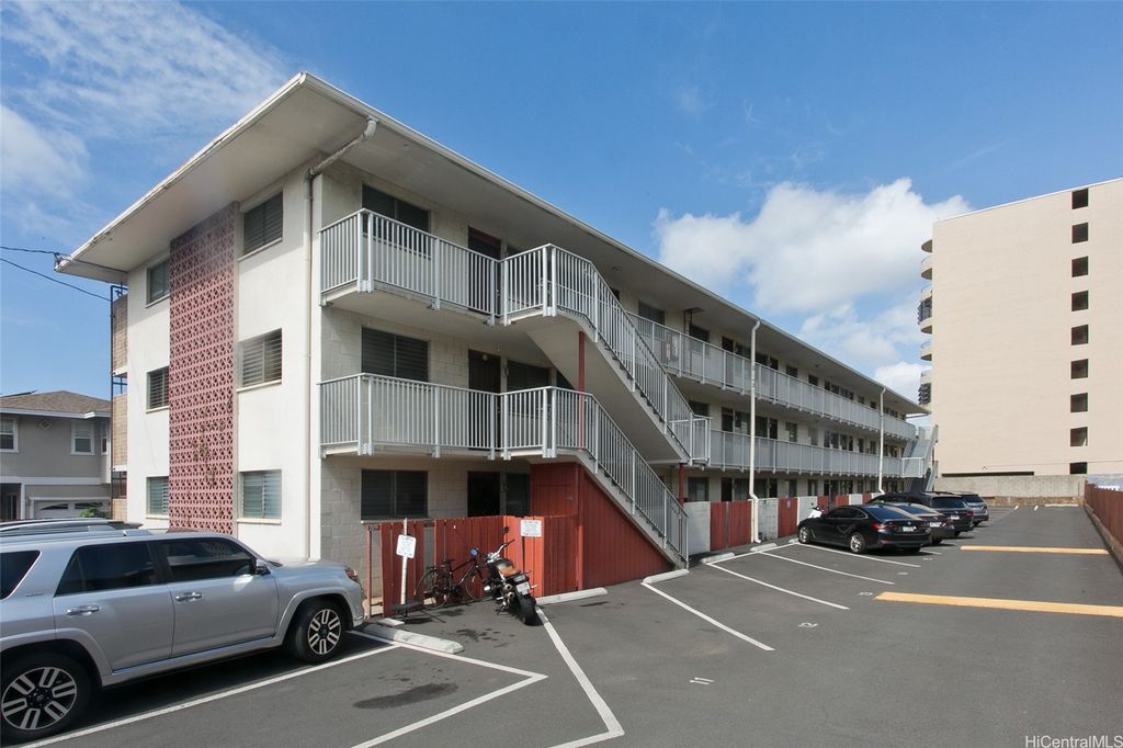 1426 Keeaumoku Street B13, Honolulu, HI 96822