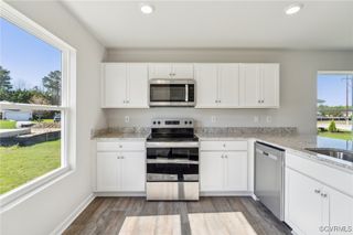 99 Byway Cir, Kilmarnock, VA 22482