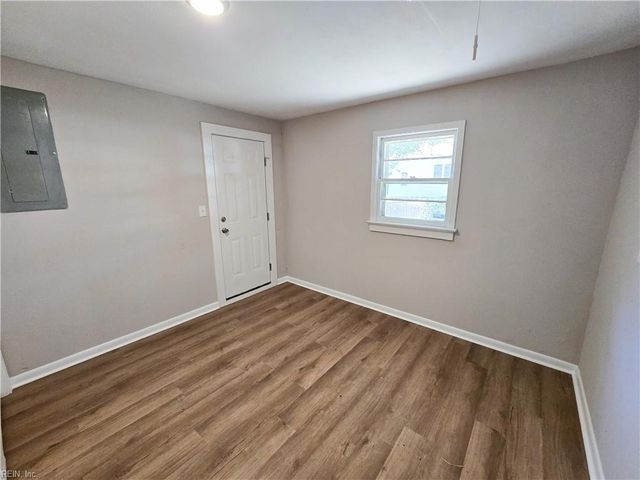 5621 Elam AVE, Virginia Beach, VA 23462
