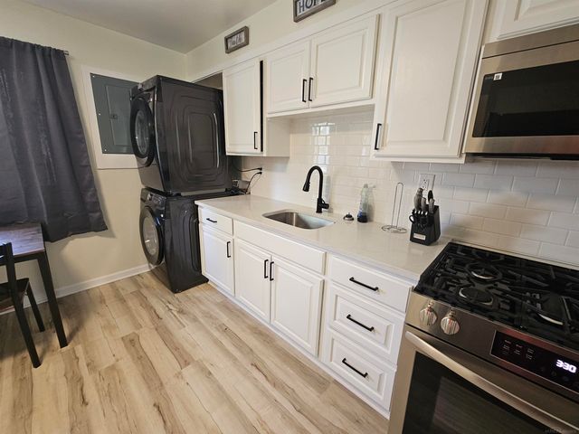 14945 Alberta Avenue, Warren, MI 48089
