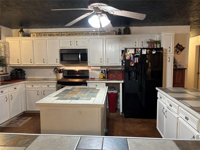 765 Fm 2781, Lovelady, TX 75851