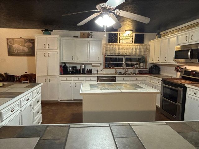 765 Fm 2781, Lovelady, TX 75851