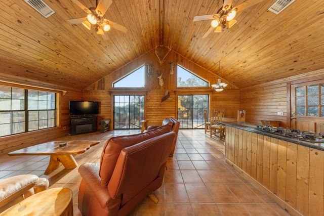 1045 Bellewood, Canyon Lake, TX 78133