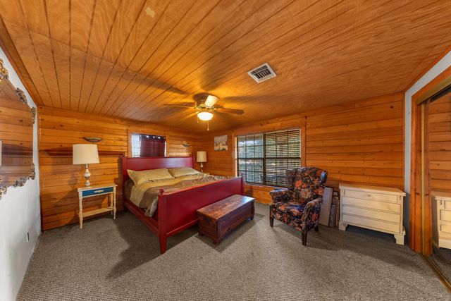 1045 Bellewood, Canyon Lake, TX 78133