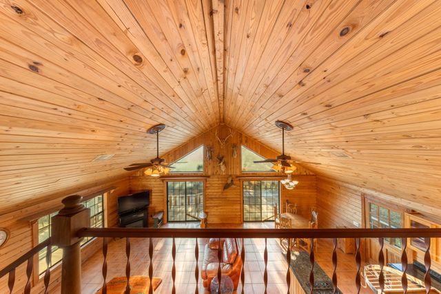 1045 Bellewood, Canyon Lake, TX 78133