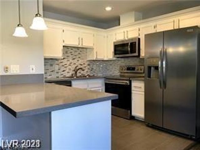 1108 Observation Drive 202, Las Vegas, NV 89128