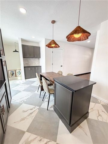 5112 N Cypress Avenue, Kansas City, MO 64119