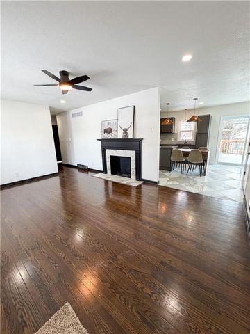 5112 N Cypress Avenue, Kansas City, MO 64119