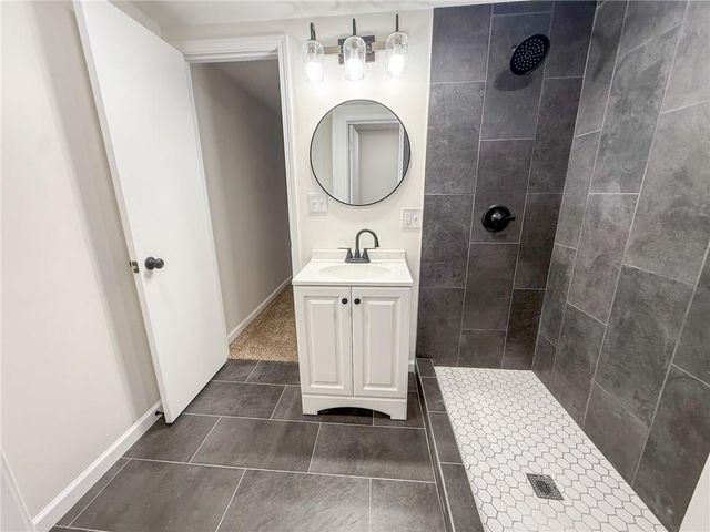 5112 N Cypress Avenue, Kansas City, MO 64119