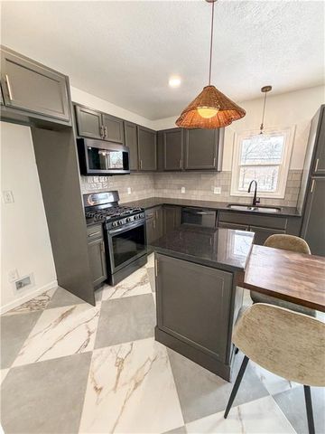 5112 N Cypress Avenue, Kansas City, MO 64119