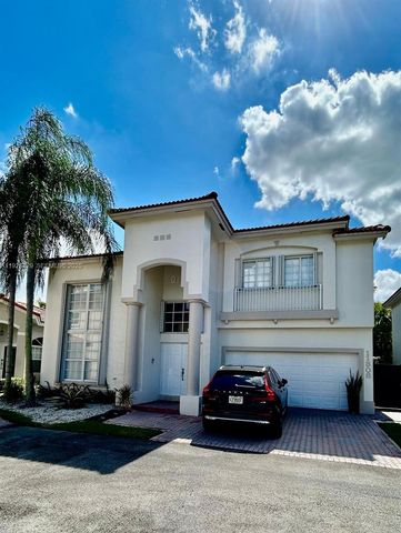 11308 NW 58th Ter, Doral, FL 33178