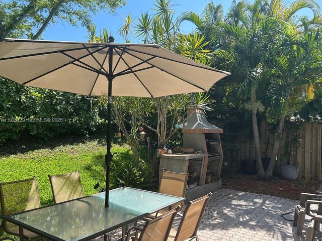 11308 NW 58th Ter, Doral, FL 33178