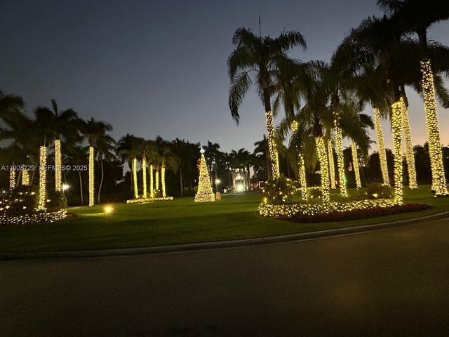 11308 NW 58th Ter, Doral, FL 33178