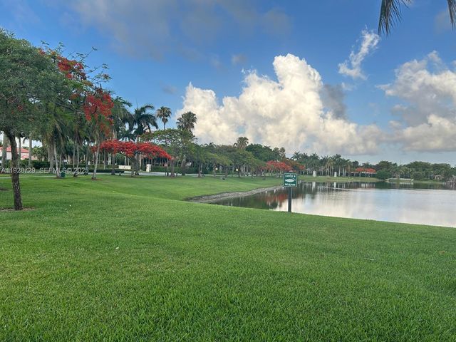 11308 NW 58th Ter, Doral, FL 33178