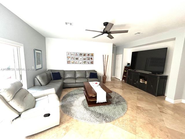 11308 NW 58th Ter, Doral, FL 33178